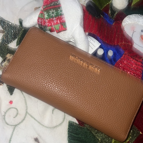 🌲🌲🌲🌲🌲new large michael Kors wallet leather with gold - Picture 2 of 5